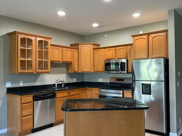 3325 N 148th Ct APT 3207, Omaha, NE 68116
