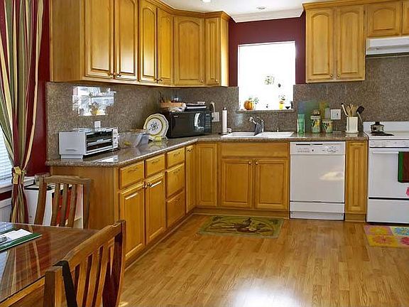 2nd image of 3607 Justine Dr