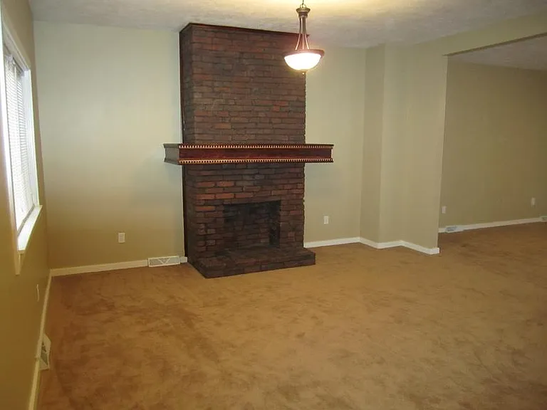 108 Wilbert St — Photo 6