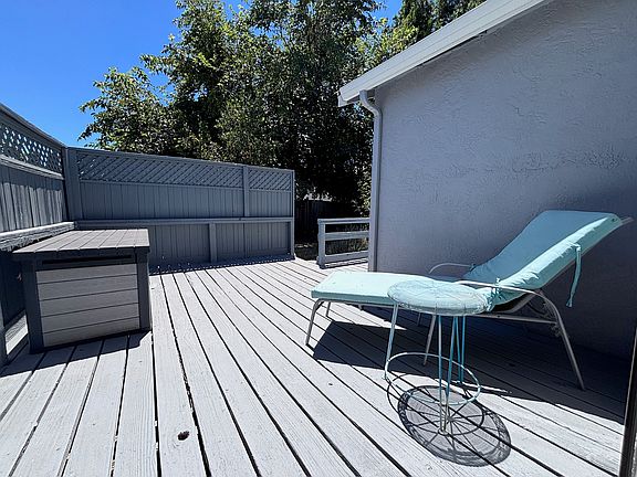 4th image of 3099 Pecan Cir