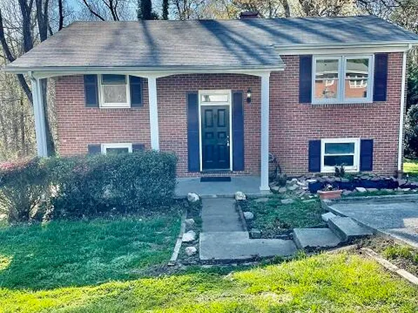 722 Auburn Pl, Martinsville, VA 24112
