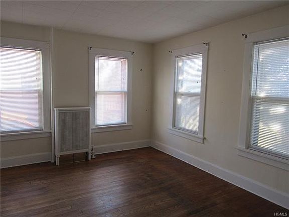 5th image of 47 Wickham Ave