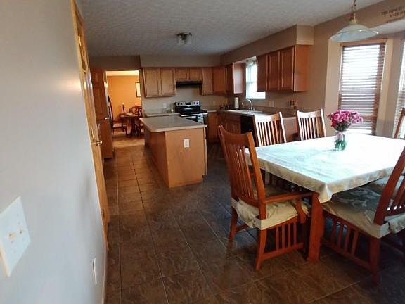 5th image of 975 Fortkort Dr