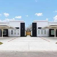 2 bed, 2.0 bath, 908 sqft, $1,125 — Photo 2