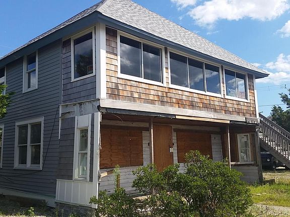4th image of 812 S Bayview Ave