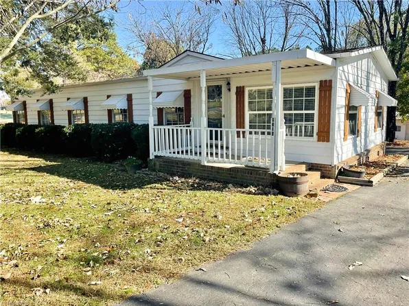 8324 Hillsville Rd, Sophia, NC 27350