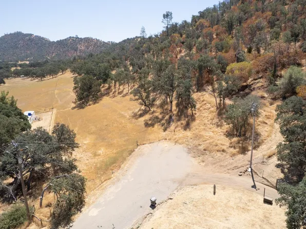 28950 Spring Valley Rd, Tollhouse, CA 93667
