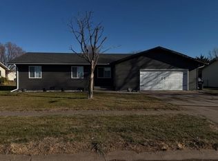 1610 N Erie St, Lexington, NE 68850