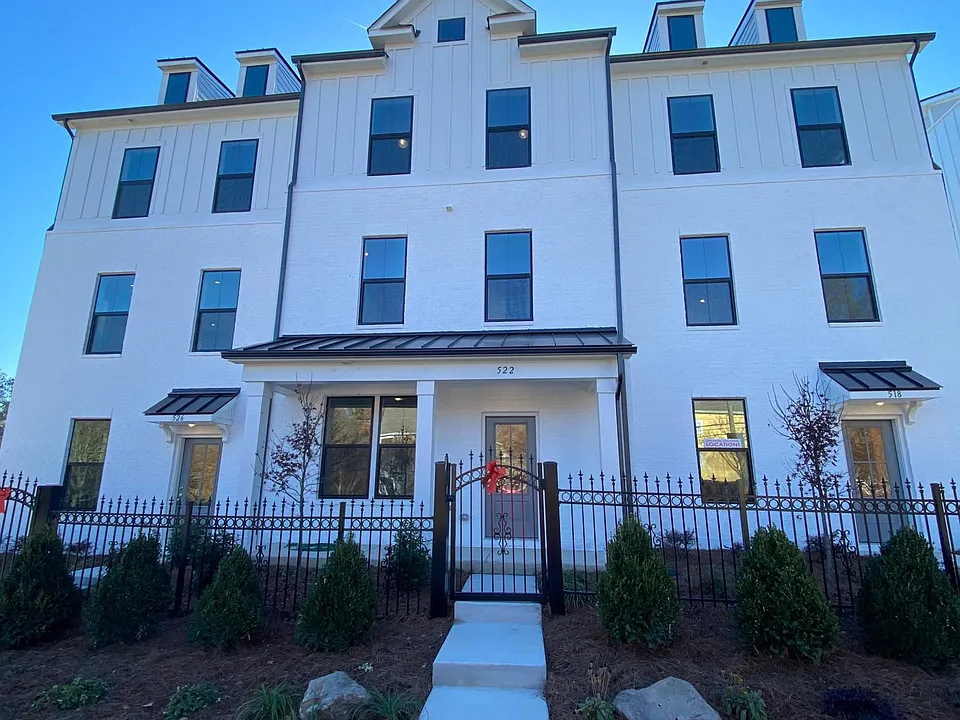 522 N Sharon Amity Rd #5