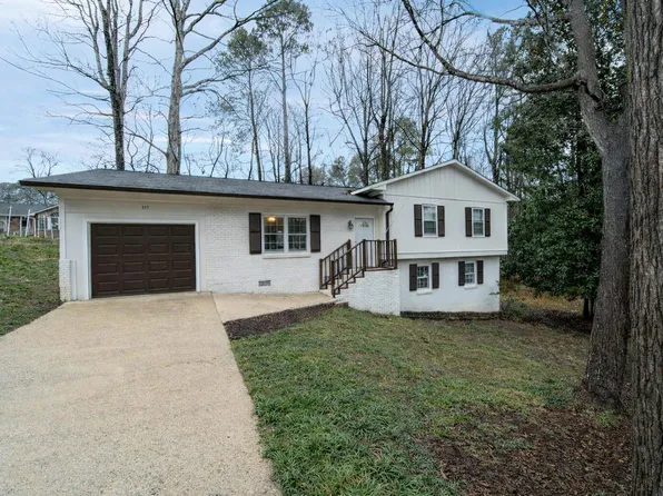 317 White Oak Dr, Cary, NC 27513