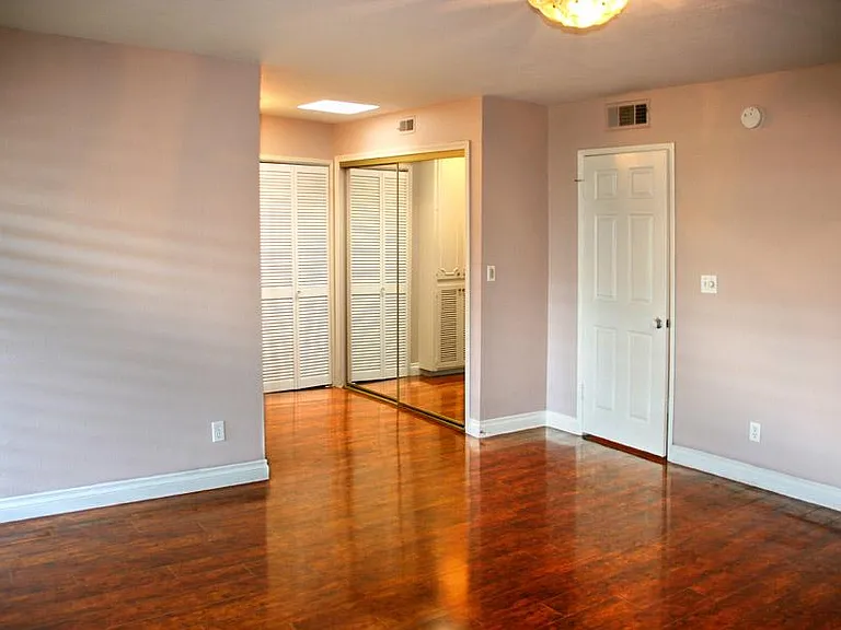 5266 Lindley Ave — Photo 22
