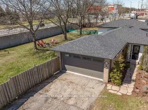 2604 Hornsgate Dr, Mississauga, ON L5K 1P6