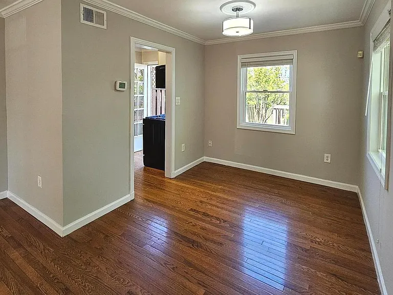 2214 Arlington Ter — Photo 7