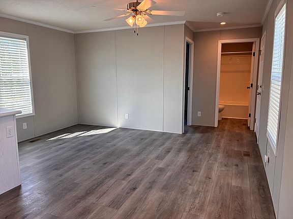 4th image of 2322 Maclaren Dr #425