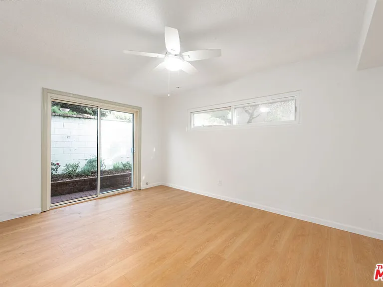 8335 W Manchester Ave #B — Photo 19