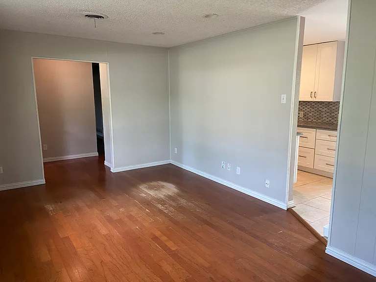 617 Loch Ln — Photo 15