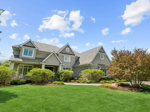 28 Aberdeen Ct, Bannockburn, IL 60015