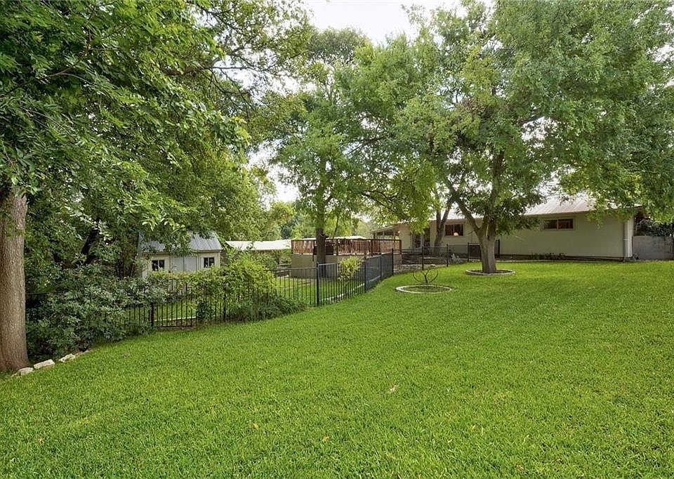 1st image of 2504 Princeton Dr