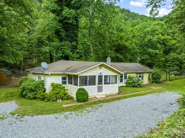 449 Little East Fork Rd, Canton, NC 28716