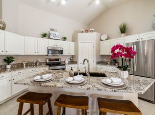 39495 N Oxford Way, San Tan Valley, AZ 85140