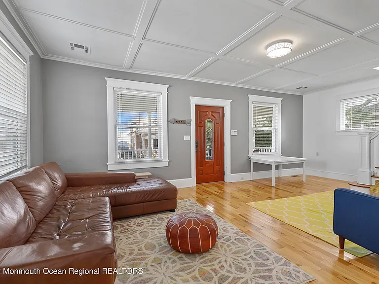 8 Arthur Ave — Photo 6