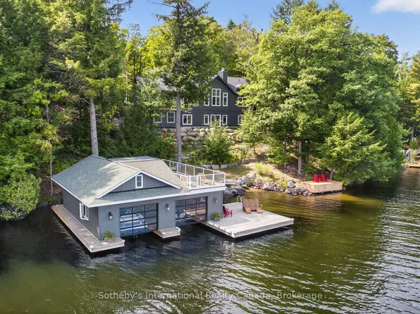 1160 Whiteside Rd Unit 52, Muskoka Lakes, ON P0B 1J0
