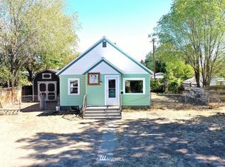 417 S Cedar St, Omak, WA 98841