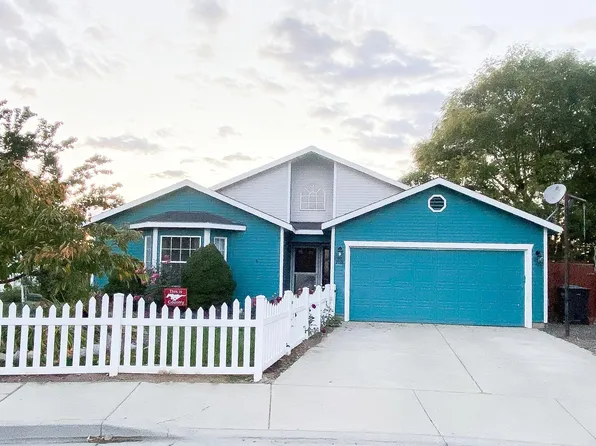 2101 Eastgate Ct, Prosser, WA 99350