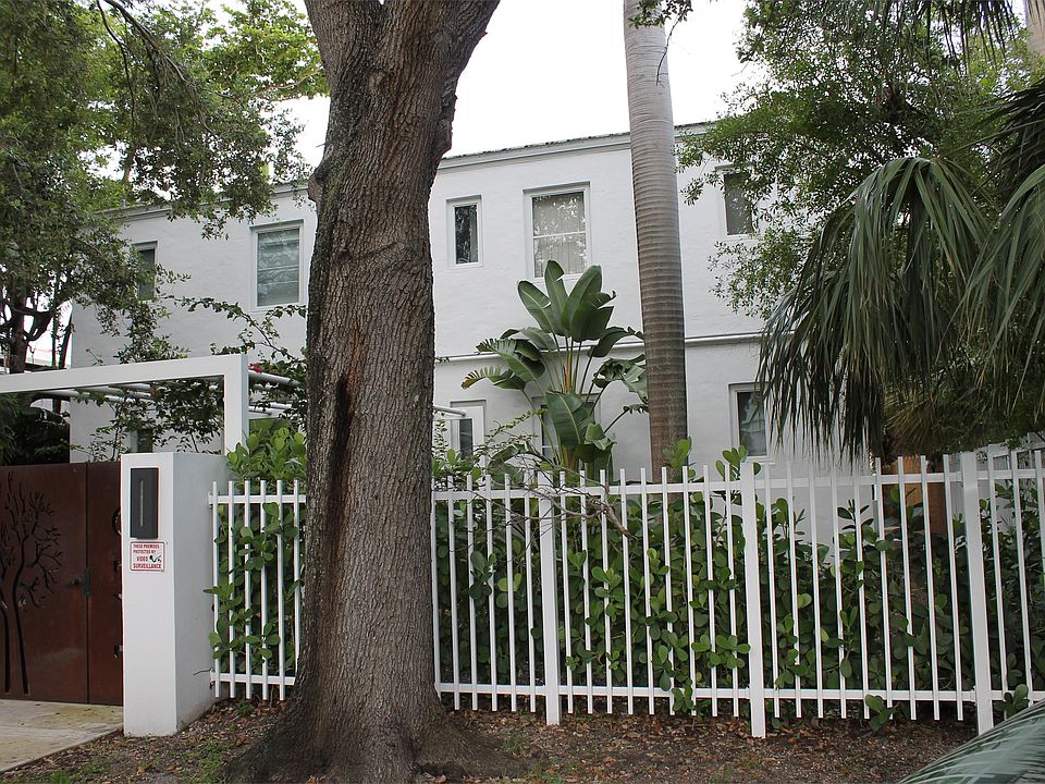 2nd image of 1419 West Ave #204