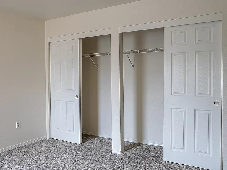 Aspen Grove Apartments - Hillsboro Oregon - Bedroom