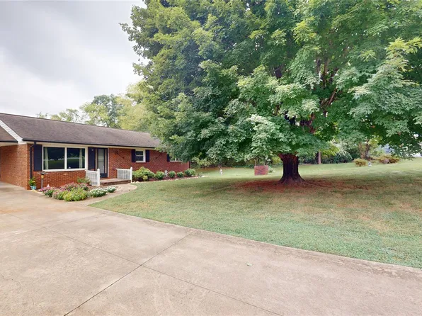 1571 Home Trl, Lincolnton, NC 28092