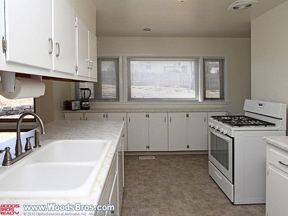 5th image of 4049 NW 54th St