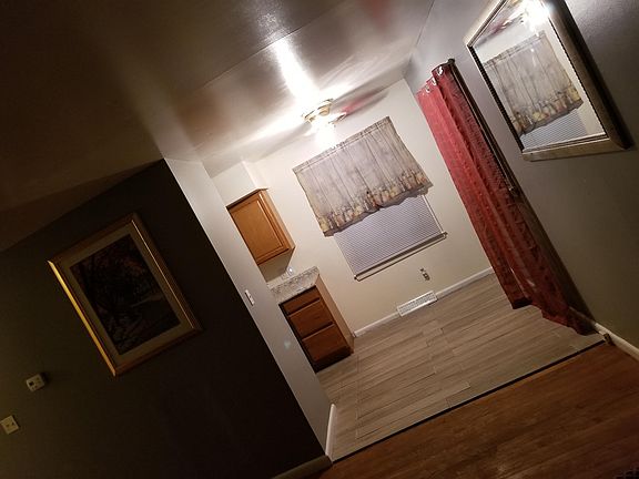 4th image of 316 Sycamore St #1