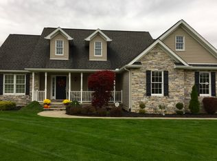 3313 S Parkside Dr, New Castle, PA 16105