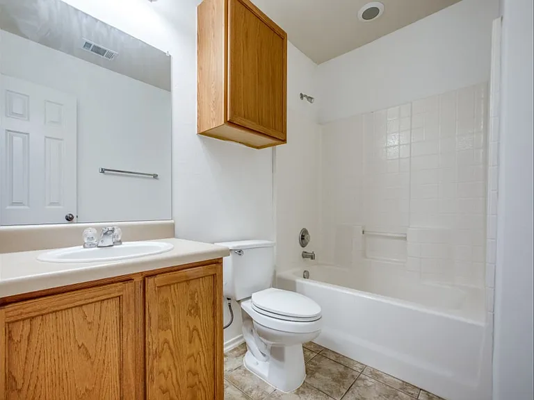 319 Willow Grove Dr — Photo 10
