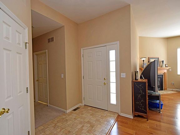 3rd image of 4764 Mallard Creek Dr