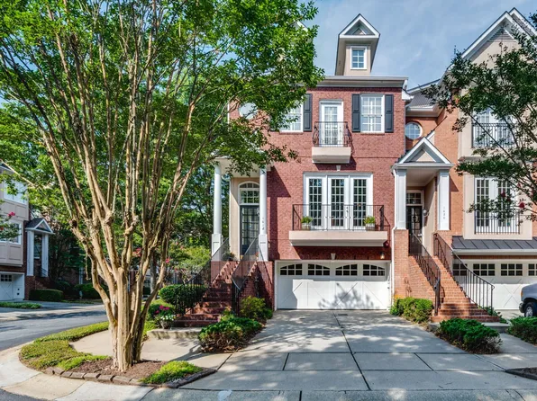 1018 Emory Parc Pl, Decatur, GA 30033