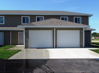 700 El Dorado Ln SE APT 2, Owatonna, MN 55060