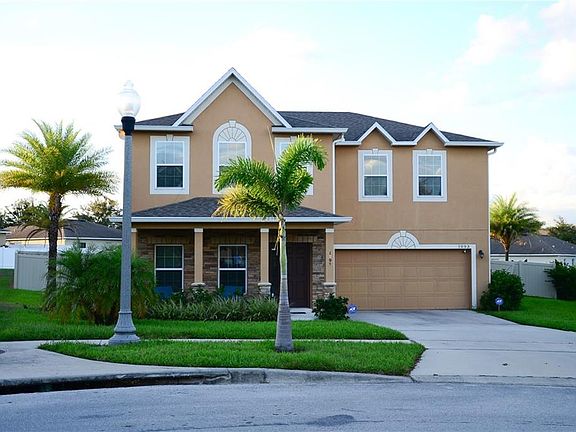 2nd image of 1093 Suffragette Cir