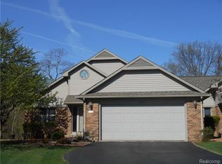 3068 Rivers Edge Dr #29, Wayne, MI 48184