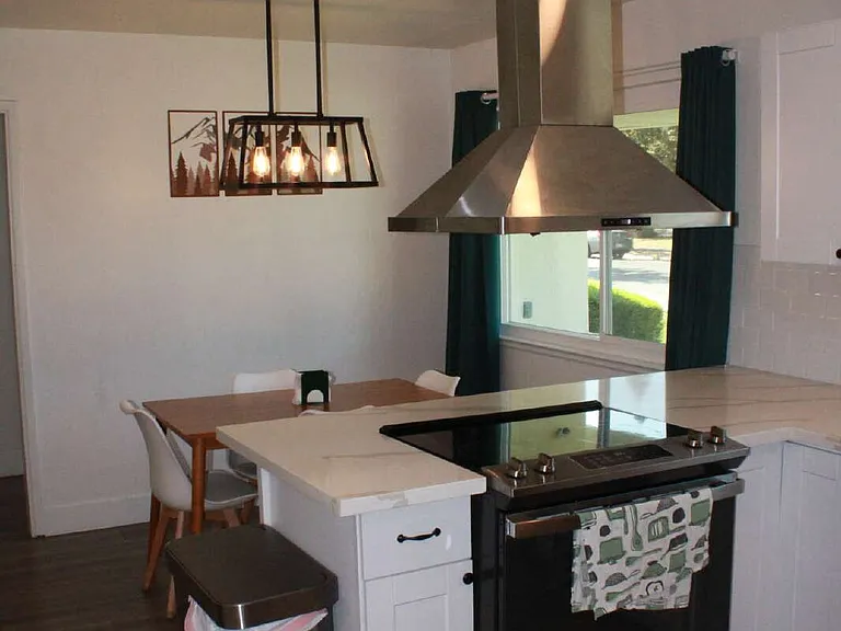 725 W Rialto Ave — Photo 5