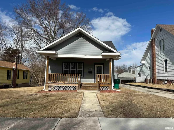 328 E Franklin St, Macomb, IL 61455