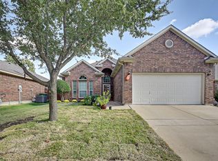 211 Bayfield Dr, Mansfield, TX 76063