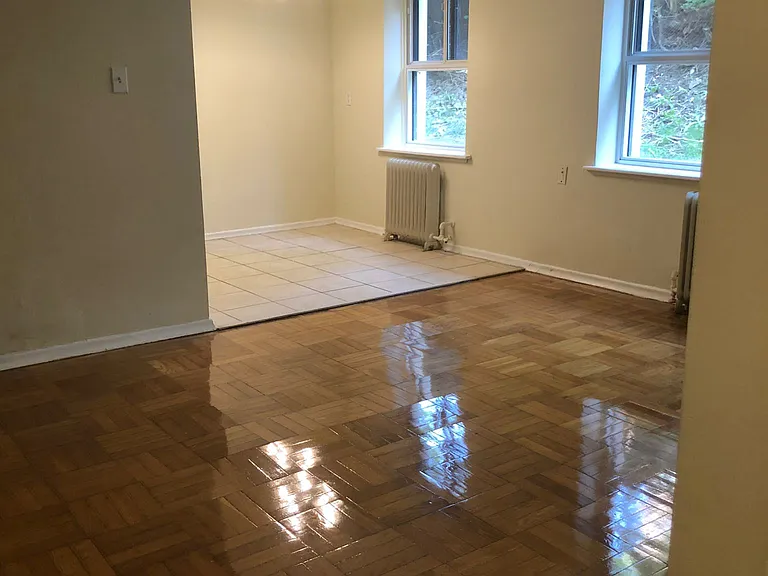 450 Winona Dr — Photo 14