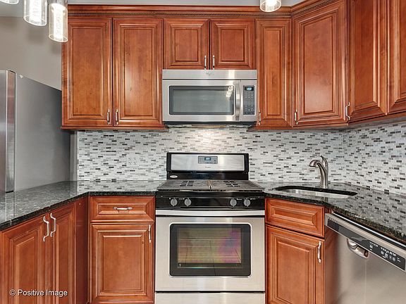 4th image of 3506 W Le Moyne St