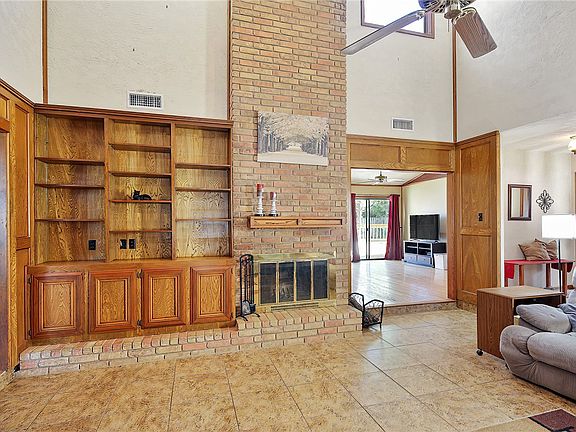 4th image of 7807 Shiloh Ct