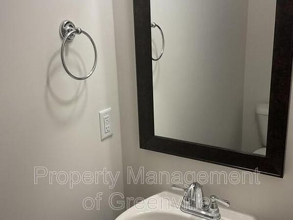 4th image of 112 Crestwood Dr
