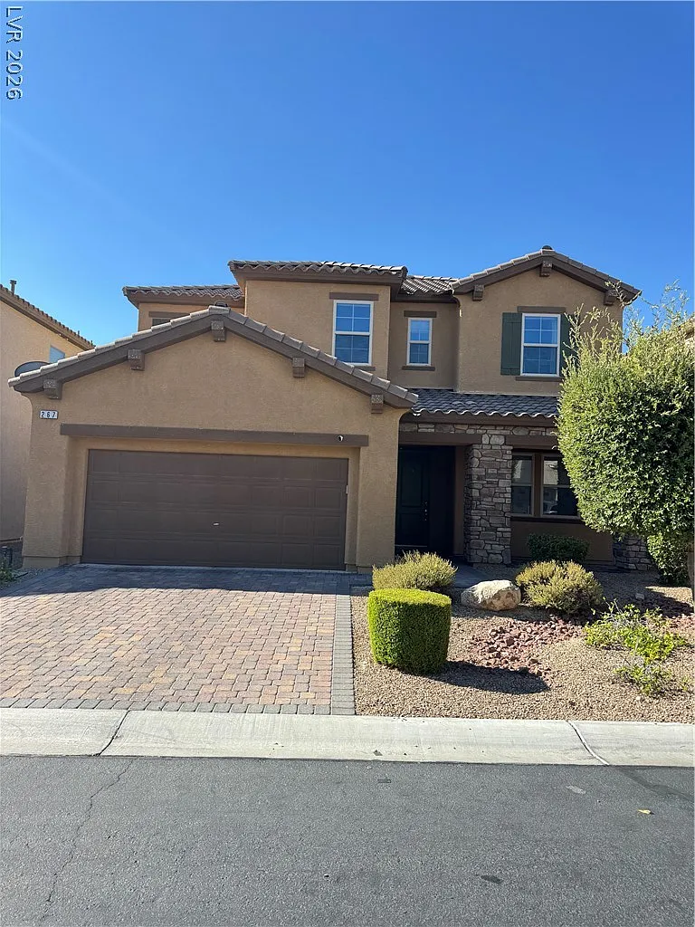 4 bed, 2.5 bath, 3015 sqft, $3,150 — Photo 1