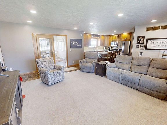 3rd image of 1713 Avenue I Cir