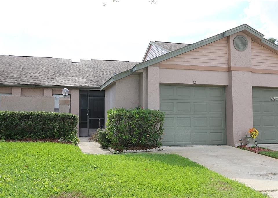 1st image of 12 Lakepointe Cir
